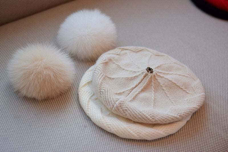 Wool & Fox Fur Pom Beret – Timeless Winter Elegance